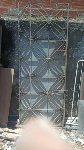 Portões de ferro