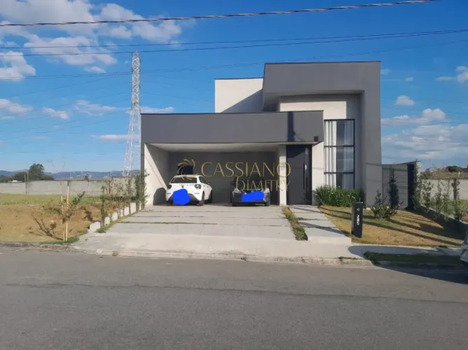Casa à venda de 185m² | 03 Suítes, 05 banheiros e 02 vagas de garagem | Condomínio Bella V