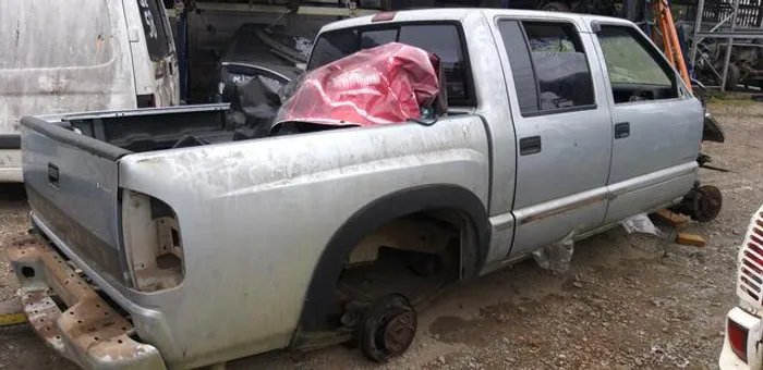 Sucata s10 sucata para peças