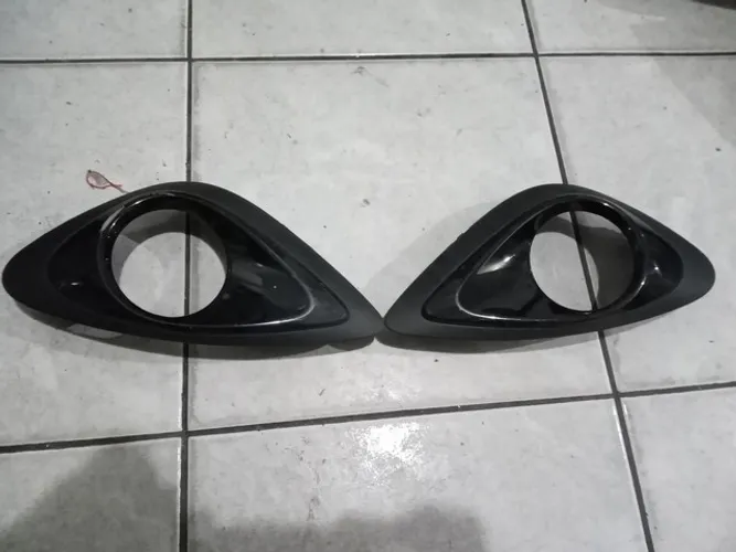 Moldura milha Nissan New March (Preço unitário)