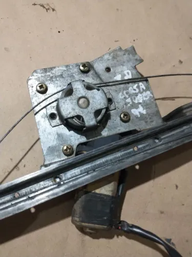 Máquina de vidro traseiro direito Corsa super 97