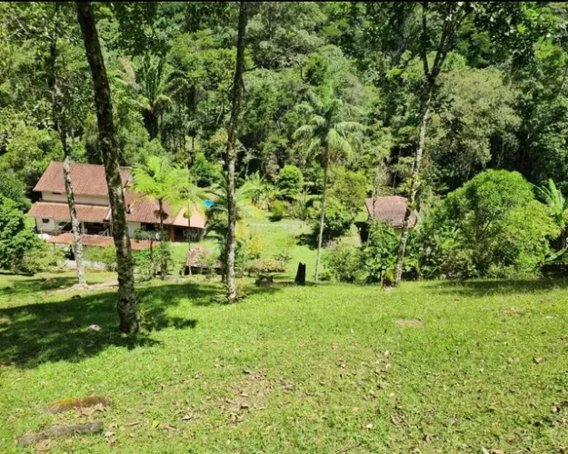Sitio em Rio Bonito de Lumiar, beira de rio, Nova Friburgo
