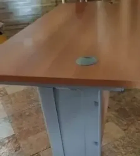 Mesa para Escritório cor caramelo