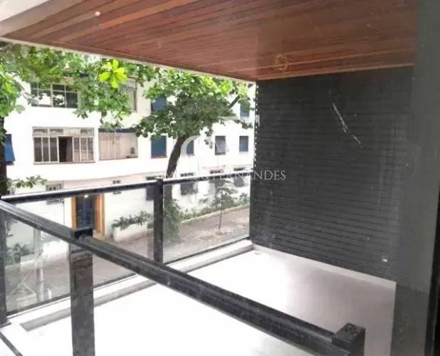 Ipanema- Rua Vinicius de Morais- Cobertura duplex, primeira locação, 2 suítes, lavabo, ter