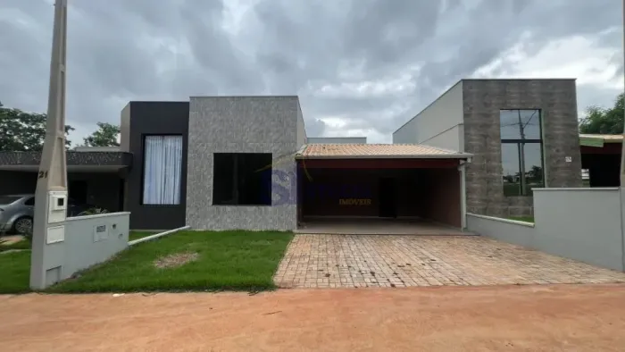 Casa à Venda no Condomínio Bella Vita
