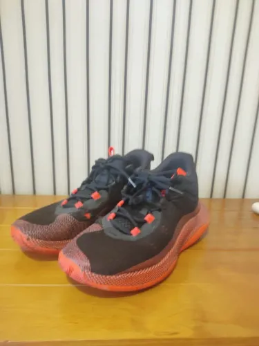 Tênis Under Armour Curry Fuego - Masculino - Tamanho 42