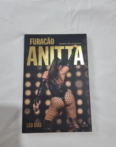Kit livro anitta e filme com anitta( filme lacrado)