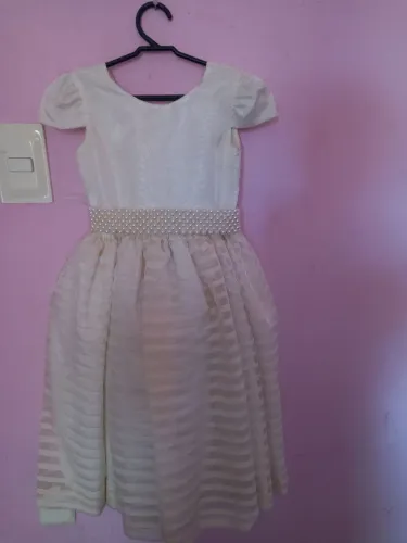 Vestido de Festa Infantil com Detalhe em Pérolas