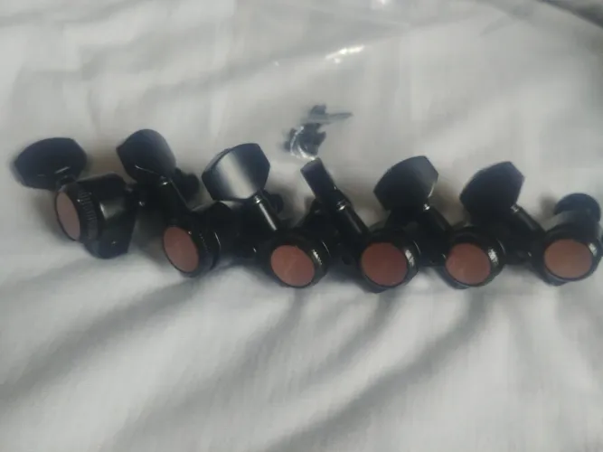 Tarraxas Pretas c/ trava para Guitarra