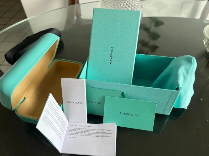 Óculos de sol Tiffany & Co. Originais