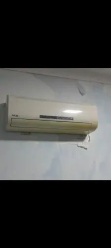 Ar condicionado COM DEFEITO 