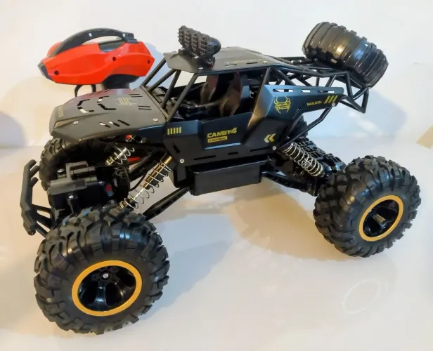 Carro RC - 37 cm largura com controle remoto