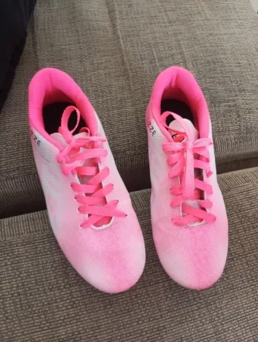 Chuteiras Esportivas Rosa