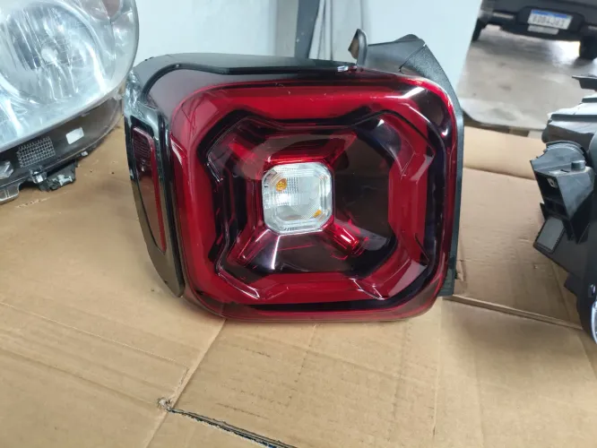 Lanterna traseira Jeep Renegade - Original