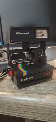 Polaroid anos 90s Supercolor 635 CL - Câmera Analógica Clássica