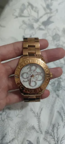 Relógio Victor Hugo feminino 