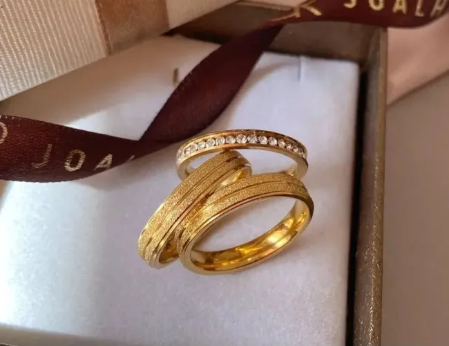 Alianças de noivado e casamento a pronta entrega ? ?