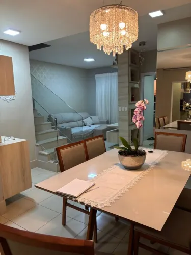 Vende-se uma casa/sobrado no Condomínio Vivere em Cuiabá MT 