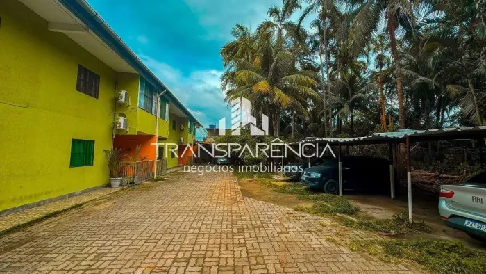 Casa Duplex 4 Quartos Climatizada e com Espaço Gourmet Meio à Natureza