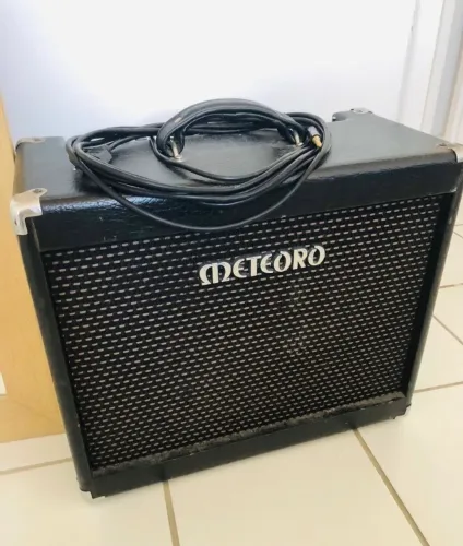 Amplificador Meteoro MGV30 