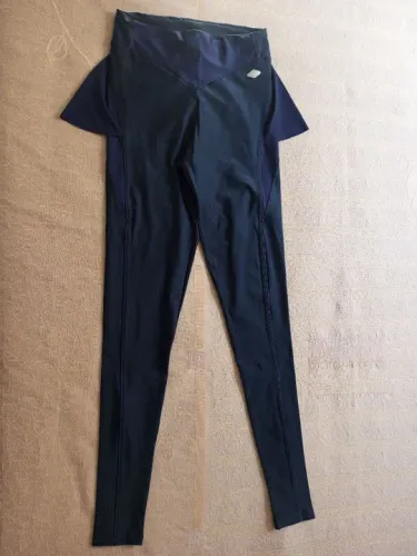 Calça fitli detalhe c/ tapa bumbum 