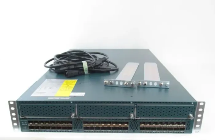 Switch malha Cisco UCS FI 6296UP 48 portas 10GbE SFP+ FCoE 