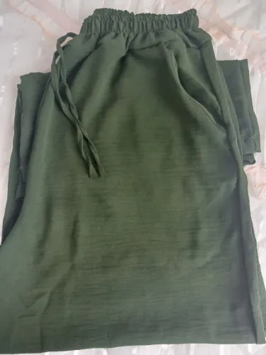 Calça Verde Confortável - Elegância e Estilo