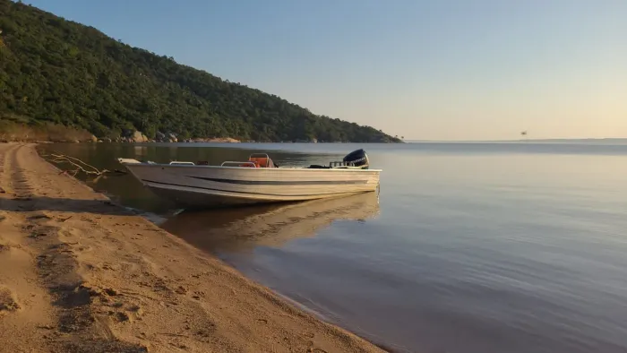 Lancha Marajó 19 com carreta e sonar Striker 4