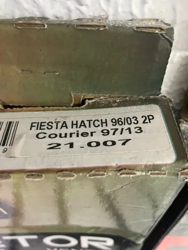 Calha de chuva tg poli fiesta hatch 96/03 2p instalado