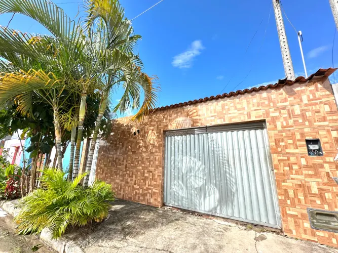 Casa para vender - Condomínio fechado