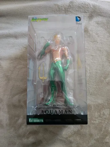 Action Figure Aquaman Kotobukiya ARTFX++ Statue