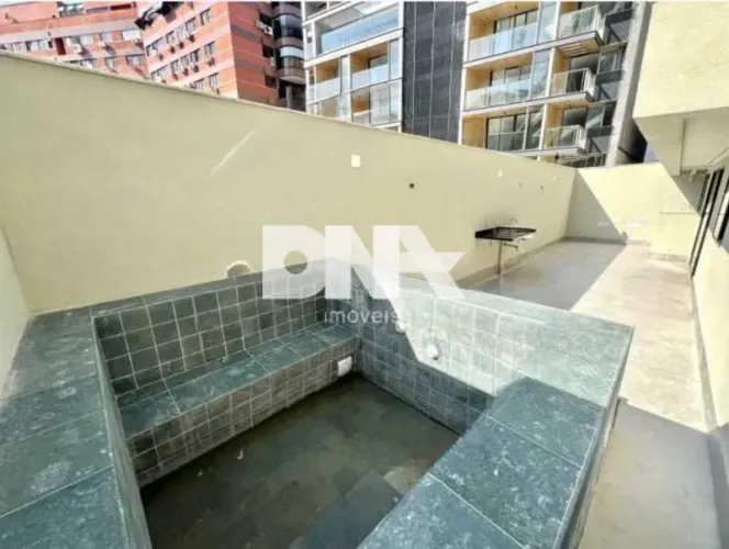 Apartamento - / Residencial / Leblon