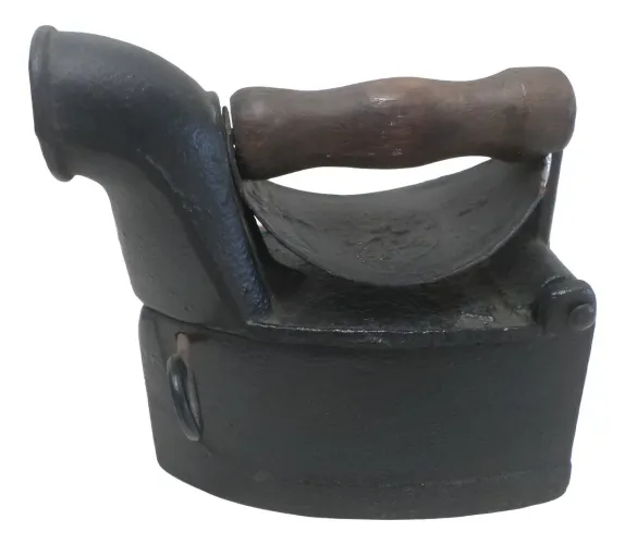 Ferro De Passar Roupa Antigo Carvão