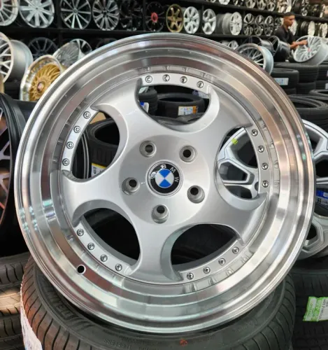 Jogo de rodas BMW E36 aro 17 novas