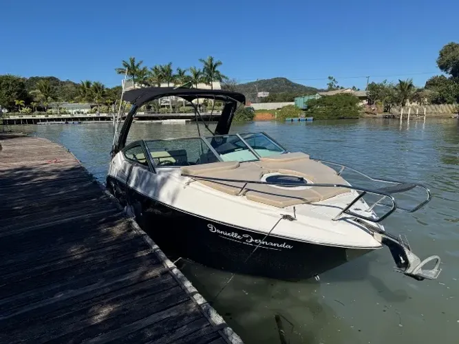 Lancha Focker 242 GTC Black Series - Revisões em dia - Pronta para navegar!