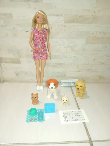 Barbie creche de cães