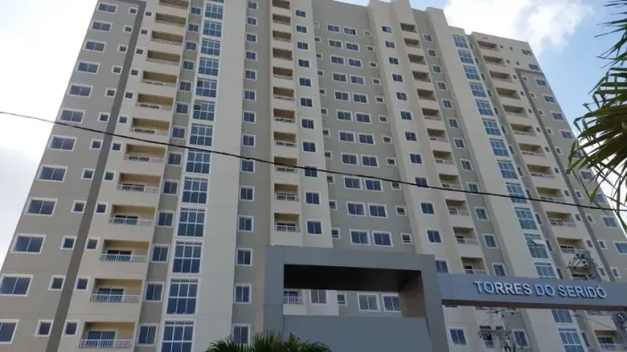 Condomínio Torres do Seridó - Apto 2/4 com 1 suíte de 50 m², 1 vaga por 300.000,00