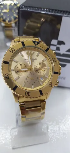 Relógio Emporio Armani Dourado - Elegância e Estilo