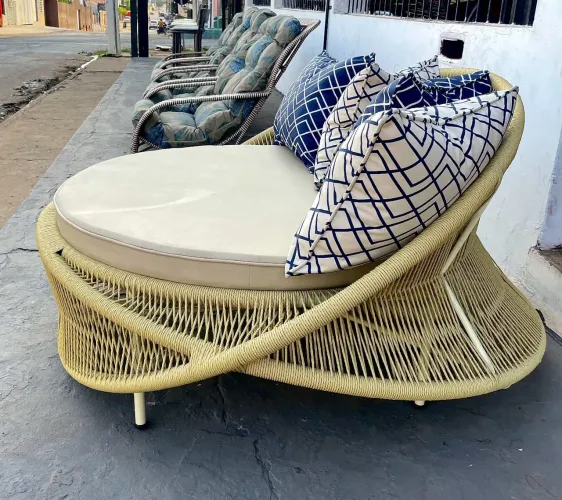 Chaise Lounge Redonda de Corda e Almofadas
