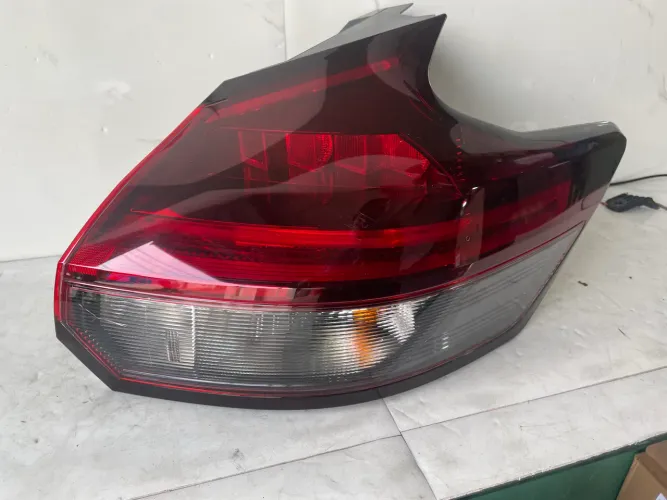 Lanterna Do Nissan Kicks 2017/21 Com Led Lado Direito Original