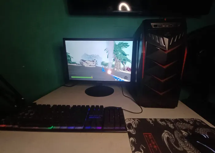 PC gamer + monitor