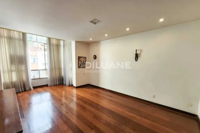 Apartamento : / Residencial / Botafogo