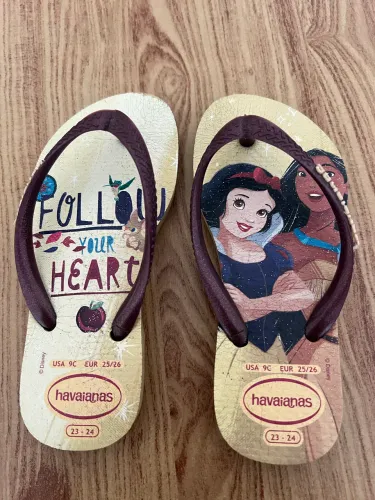 Chinelo Branca de neve