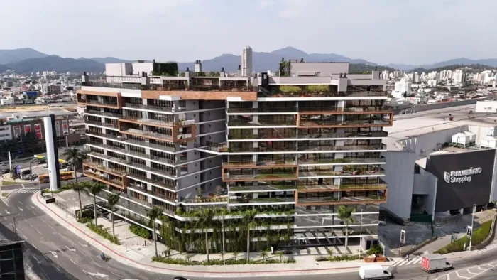 Locação Anual - Apartamento com 2 dormitórios sendo 2 suítes 1 vaga - Balneário Camboriú