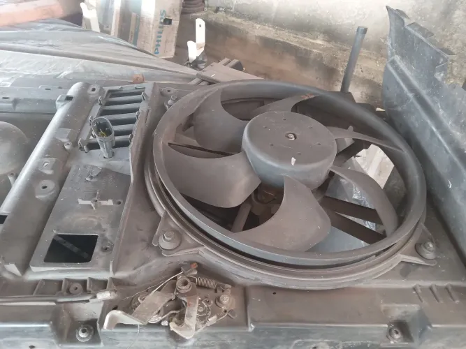 Ventoinha peugeot 307 2.0 (retirar)