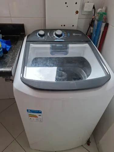 Maquina de lavar 220v ainda na garantia