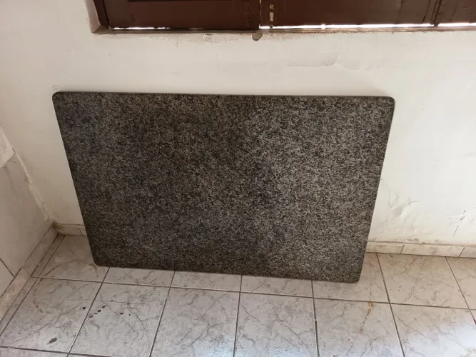 Vendo tampo de granito 80x120.