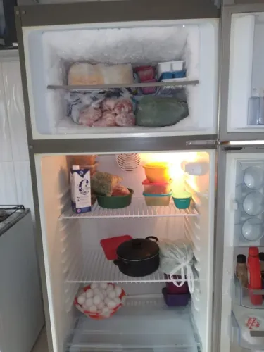 Geladeira Continental em ótimo estado de Conservação
