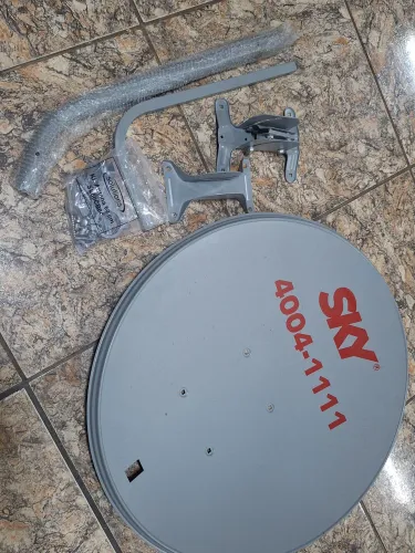 Antena SKY NOVA (Nunca foi instalada) + receptor pré pago
