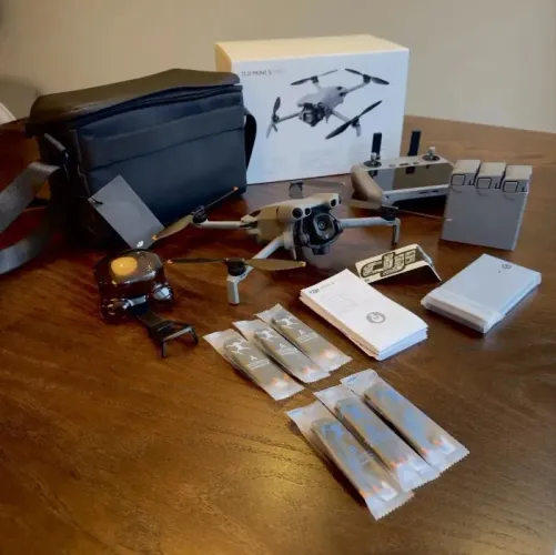Drone Dji Mini 5 Pro Fly More Combo Plus RC2 + 3 baterias Plus